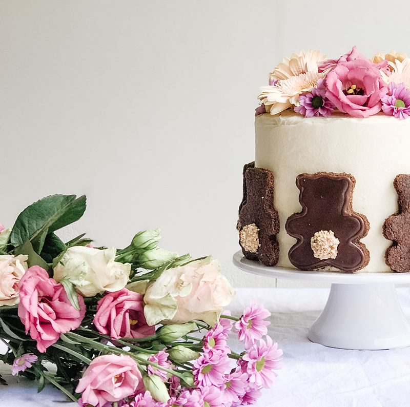 Bären-Kuchen mit echten Blumen – sehr lecker!