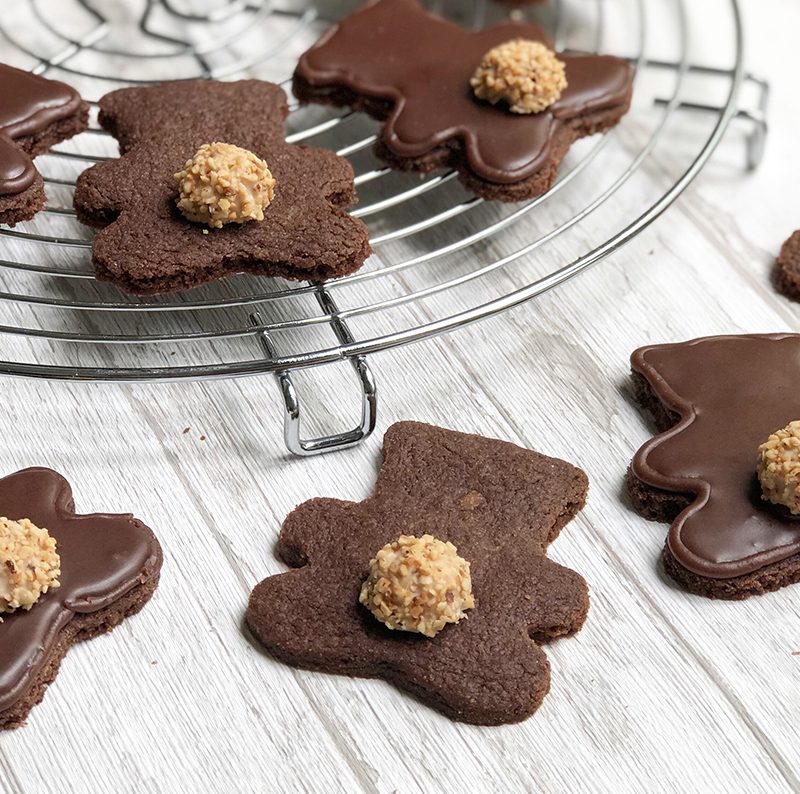 Schokoladen Mürbteig für zuckersüße Bären-Kekse