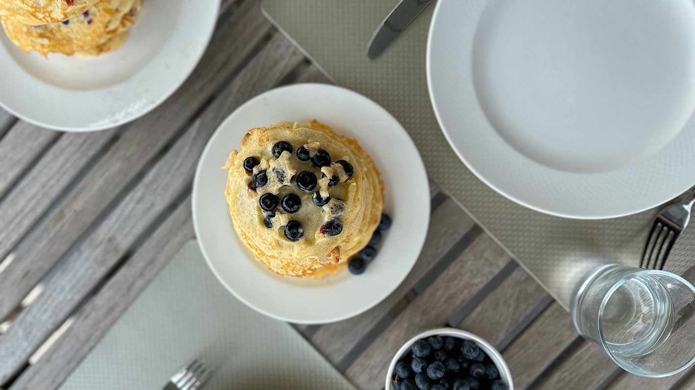 CF-CosyFoxes-fluffige-Pancakes-mit-Blaubeeren-ohne-Backpulver